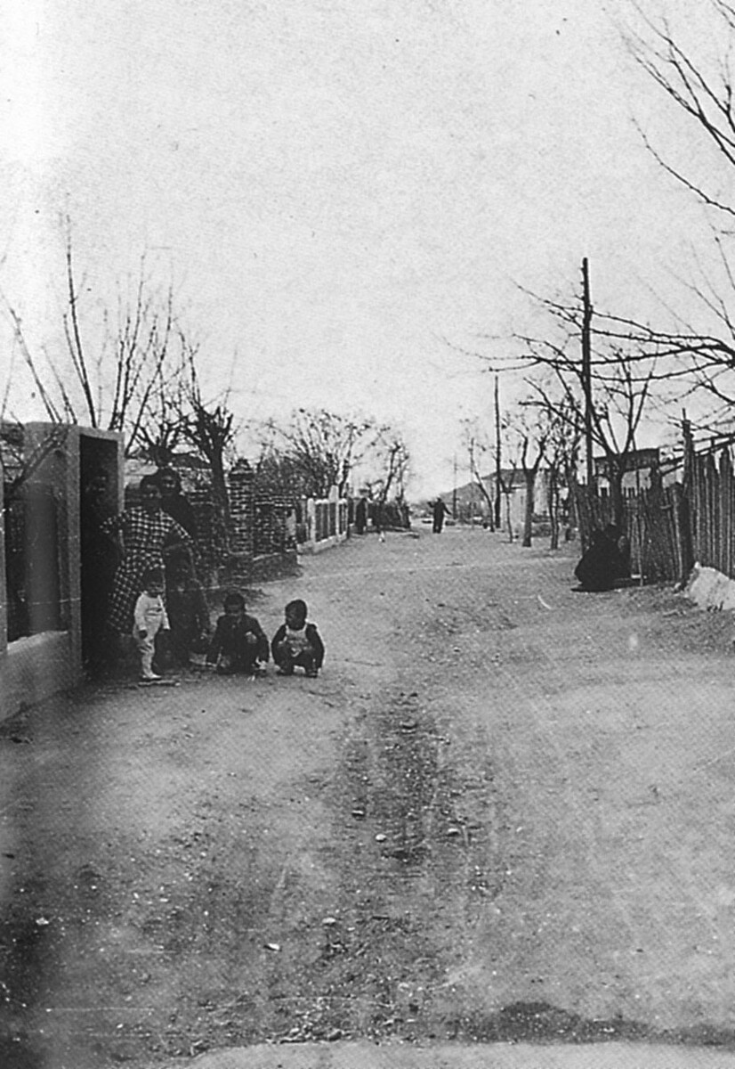 169. Απόψεις της Νέας Μαλακόπης Θεσσαλονίκης όπου εγκαταστάθηκαν Καππαδόκες από τη Μαλακόπη (Περιφέρεια Νίγδης) και Θρακιώτες, 1952. Φωτο Ανδρεάδης Ερμόλαος